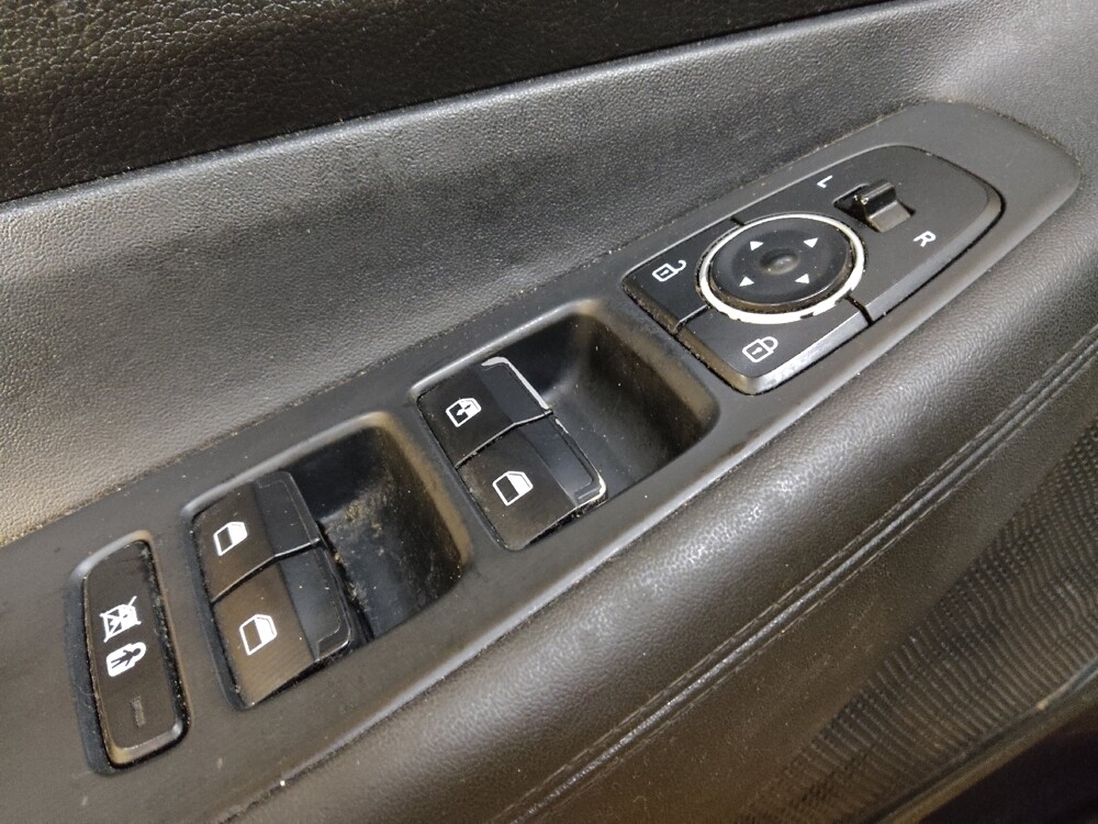 2019 Hyundai Santa Fe in Columbia, SC 29210 - 18091993 27