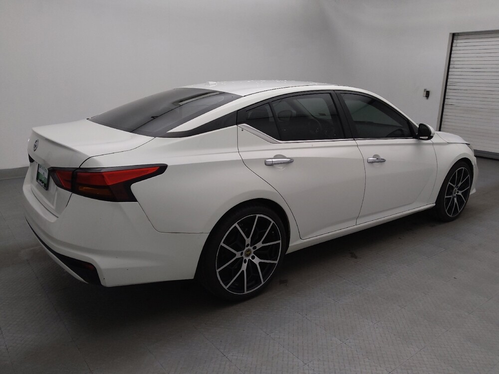 2019 Nissan Altima in Columbia, SC 29210 - 18091998 10