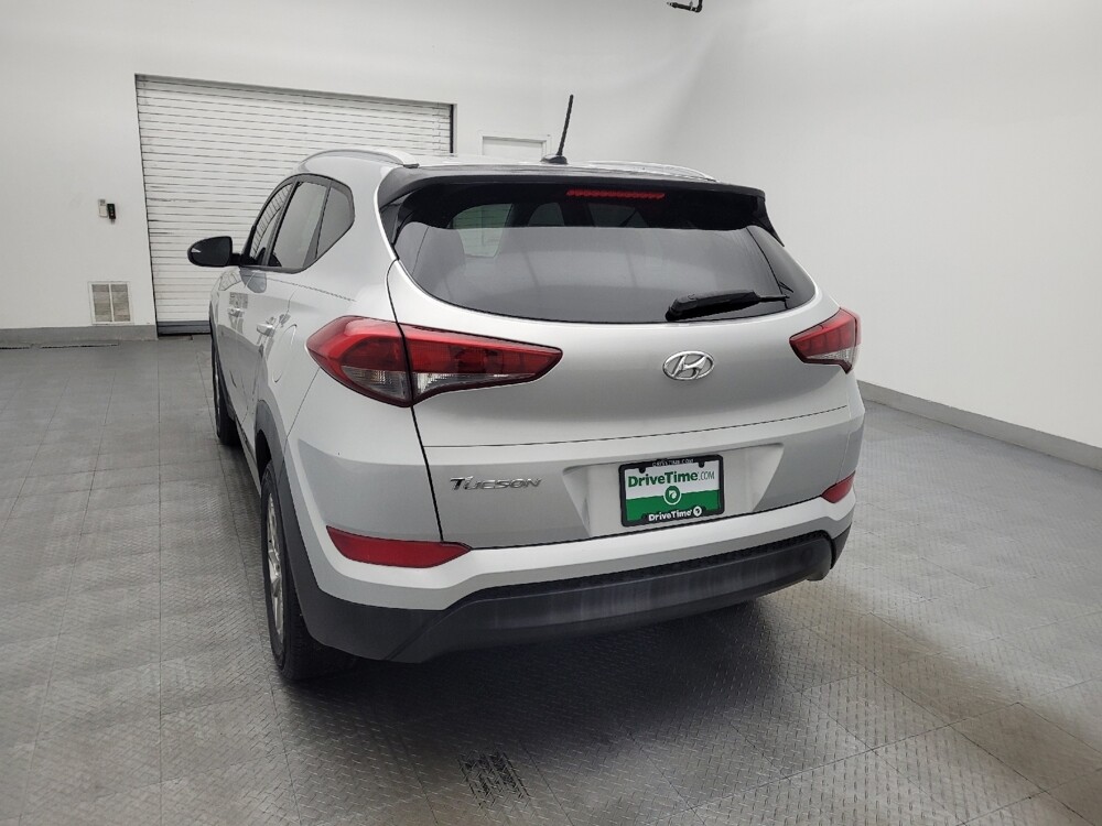 2017 Hyundai Tucson in Columbia, SC 29210 - 18092001 6