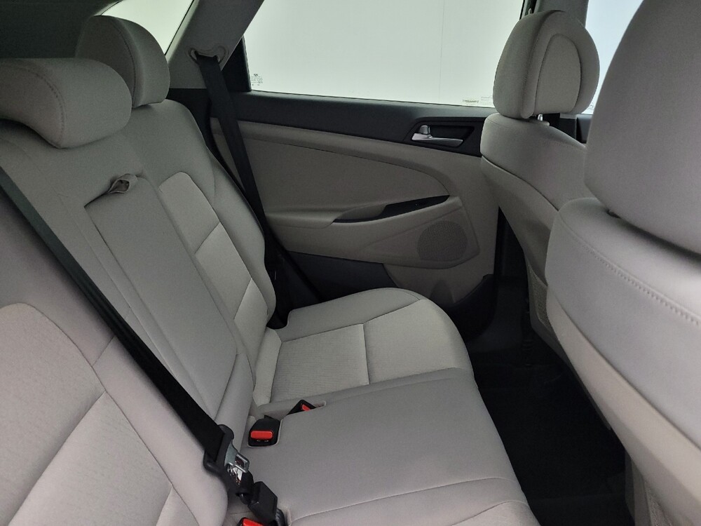 2017 Hyundai Tucson in Columbia, SC 29210 - 18092001 19