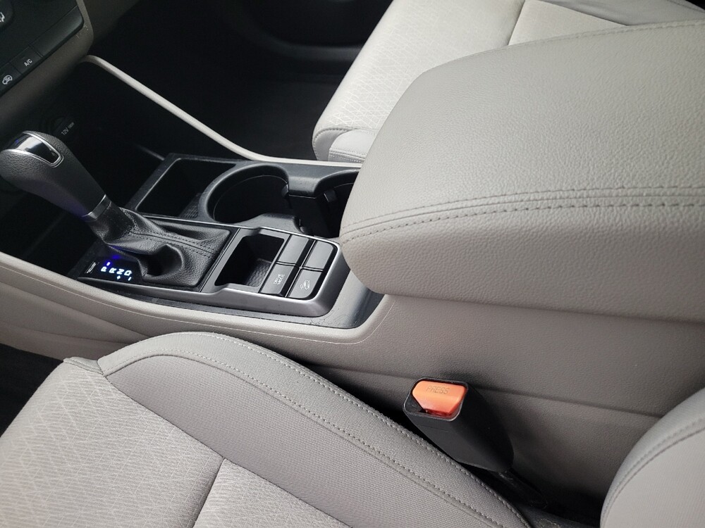 2017 Hyundai Tucson in Columbia, SC 29210 - 18092001 26