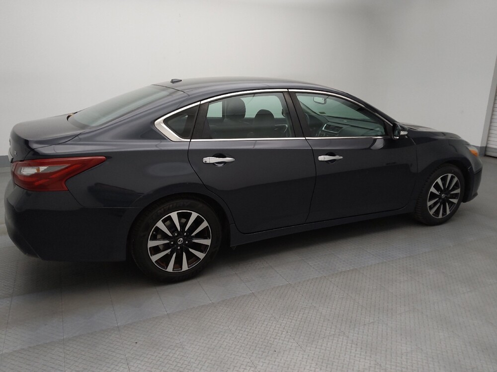 2018 Nissan Altima in Lakewood, CO 80215 - 18092002 10