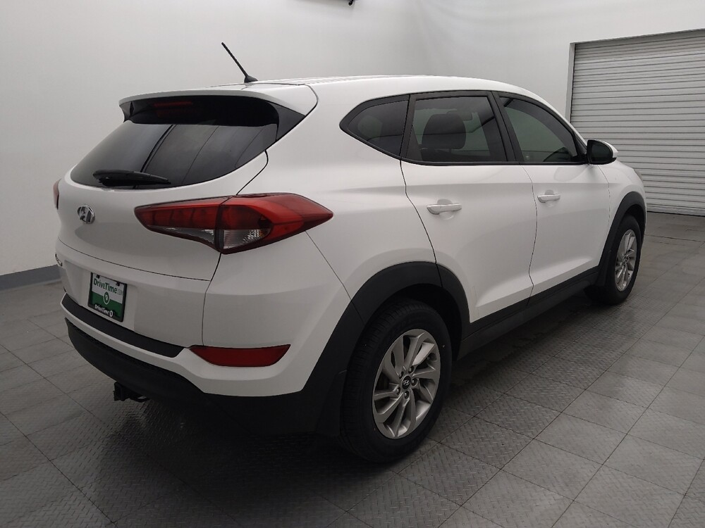 2018 Hyundai Tucson in Houston, TX 77060 - 18092003 9