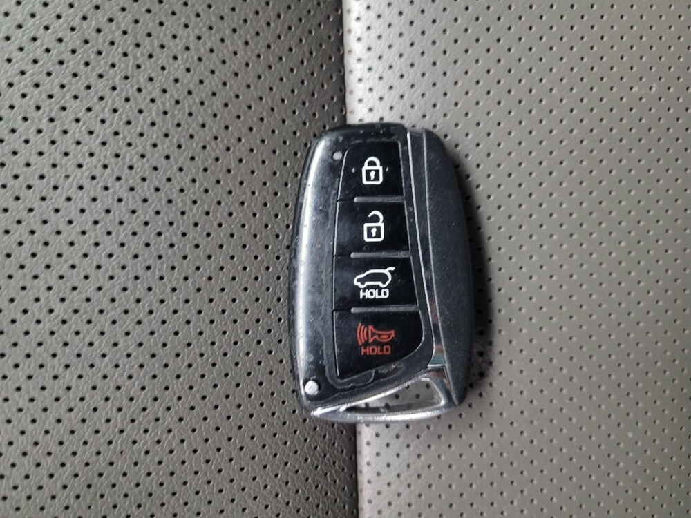 2019 Hyundai Santa Fe in Antioch, TN 37013 - 18092010 32