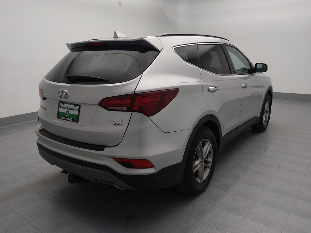 2018 Hyundai Santa Fe in Independence, MO 64055 - 18092022 9