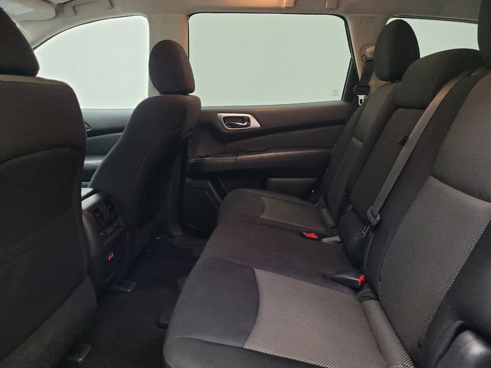 2019 Nissan Pathfinder in Des Moines, IA 50310 - 18092025 18