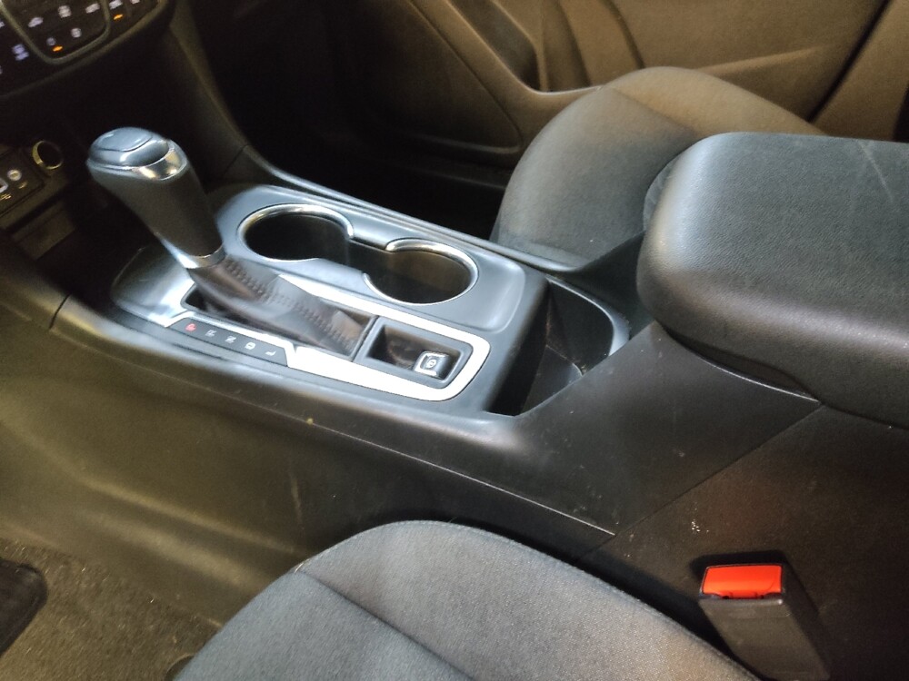 2020 Chevrolet Equinox in Fayetteville, NC 28304 - 18092028 26