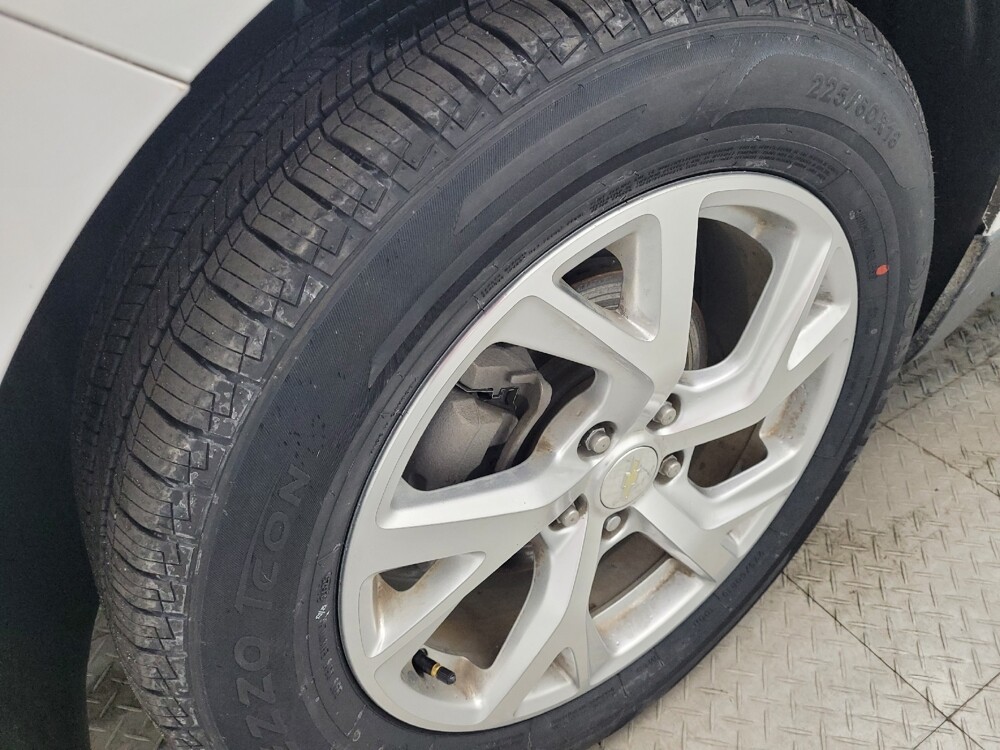 2020 Chevrolet Equinox in Fayetteville, NC 28304 - 18092028 31