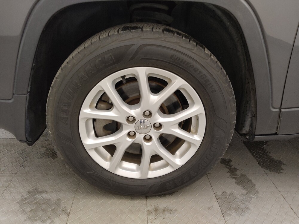 2016 Jeep Cherokee in Columbia, SC 29210 - 18092030 31