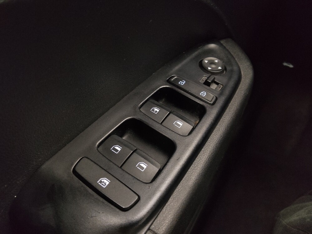 2021 Hyundai Venue in Gladstone, MO 64118 - 18092031 27