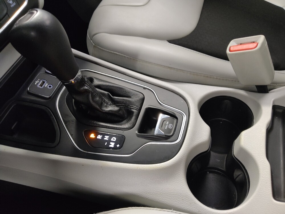 2020 Jeep Cherokee in Houston, TX 77034 - 18092038 26