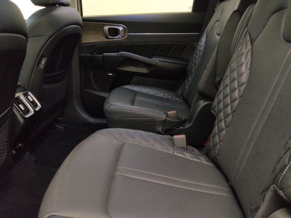 2021 Kia Sorento in Fort Myers, FL 33907 - 18092039 18