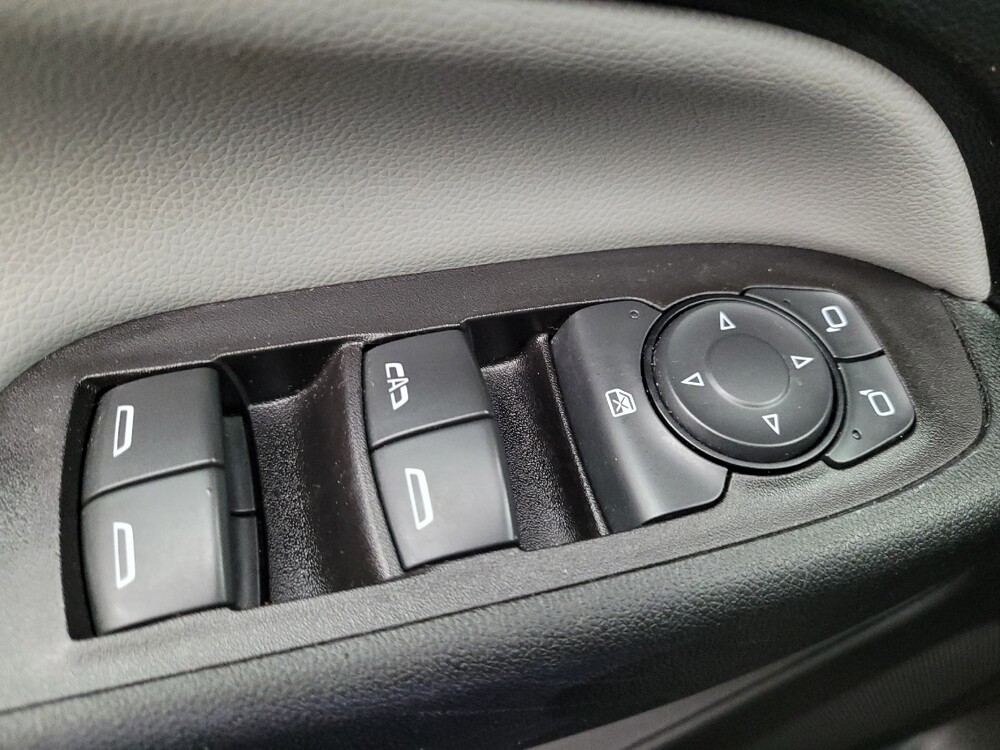 2020 Chevrolet Equinox in Memphis, TN 38115 - 18092043 27