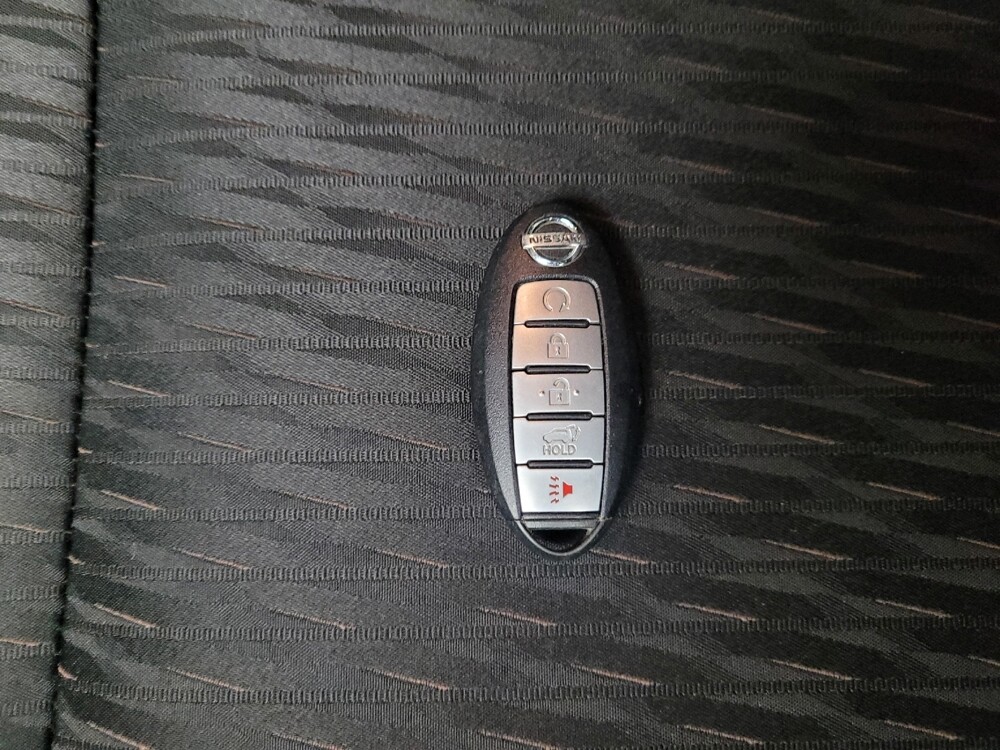 2018 Nissan Rogue in Madison, TN 37115 - 18092047 32