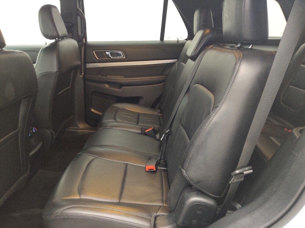 2018 Ford Explorer in Fort Myers, FL 33907 - 18092048 18