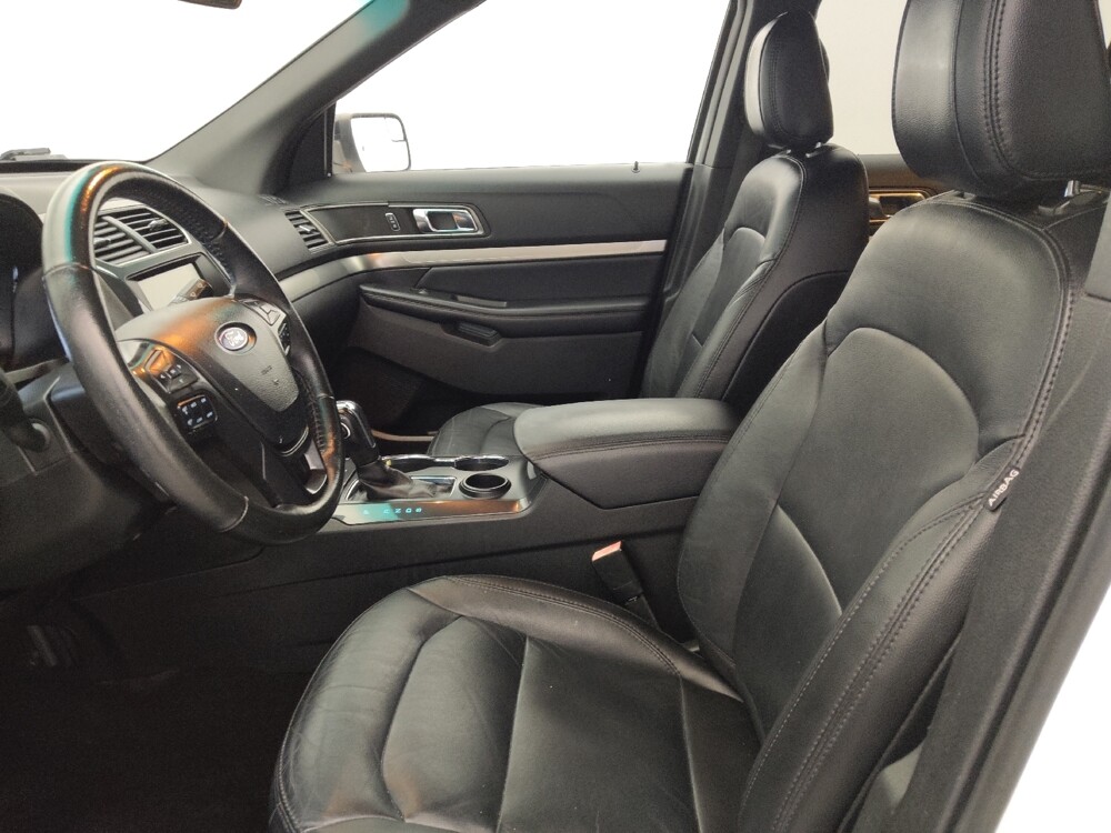 2018 Ford Explorer in Fort Myers, FL 33907 - 18092048 17