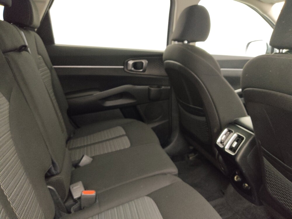 2022 Kia Sorento in Bradenton, FL 34207 - 18092051 19