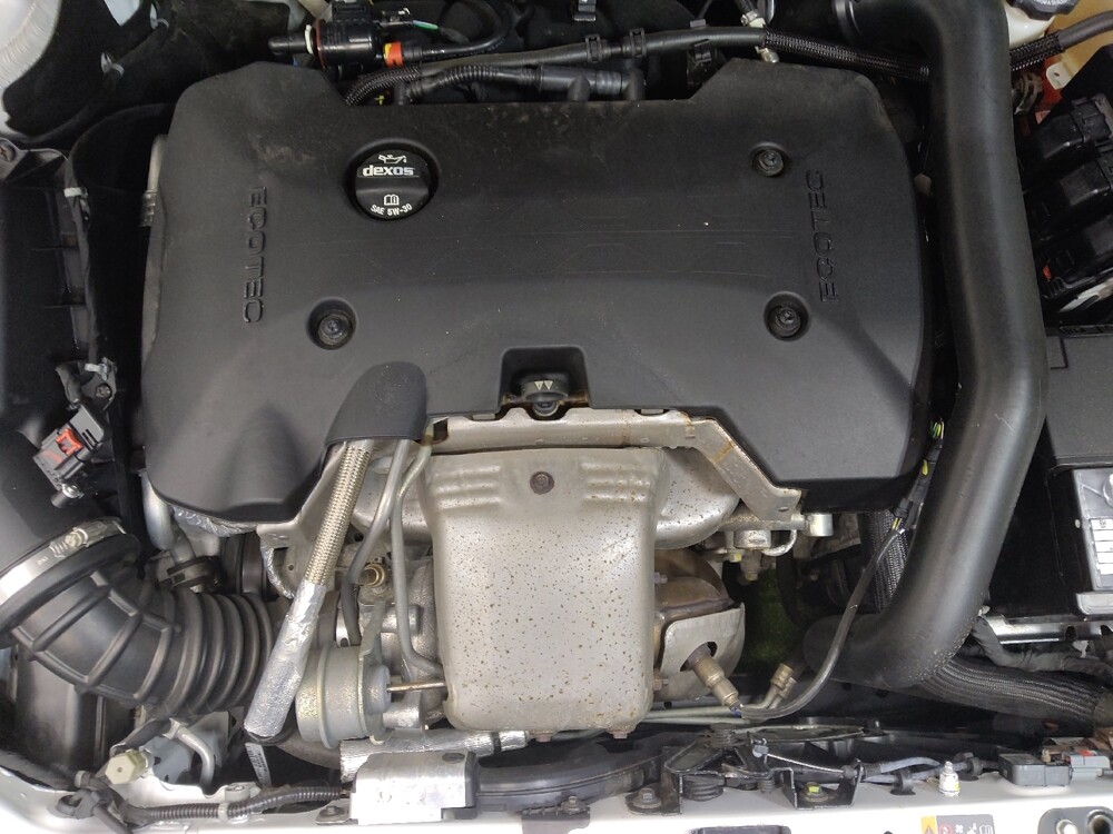 2017 Chevrolet Malibu in Charlotte, NC 28213 - 18092052 30