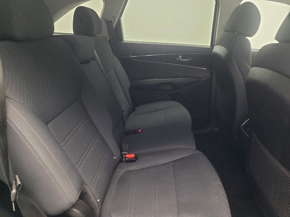 2018 Kia Sorento in Columbus, GA 31909 - 18092073 19