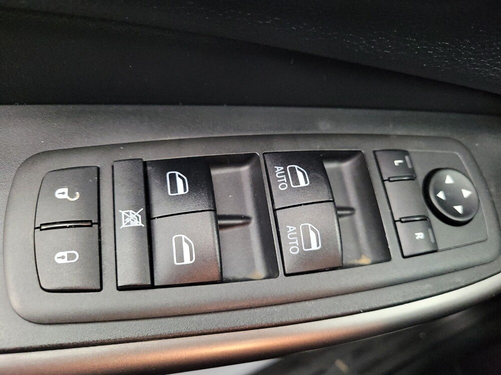 2021 Jeep Cherokee in Memphis, TN 38115 - 18092076 27