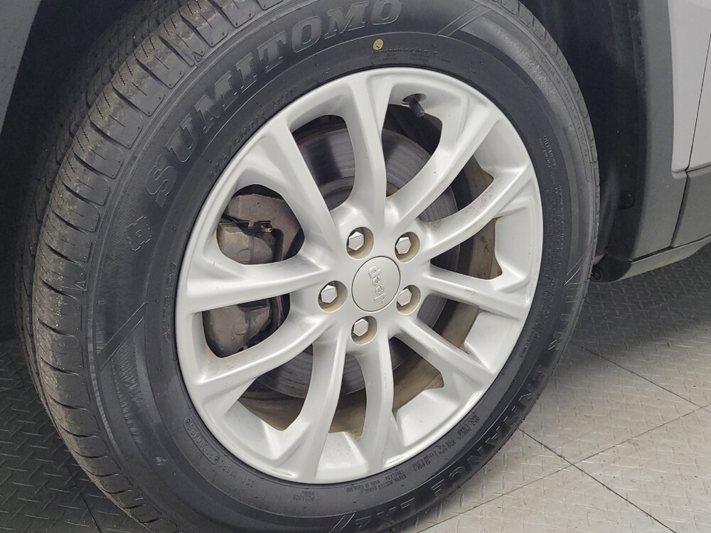 2021 Jeep Cherokee in Memphis, TN 38115 - 18092076 31