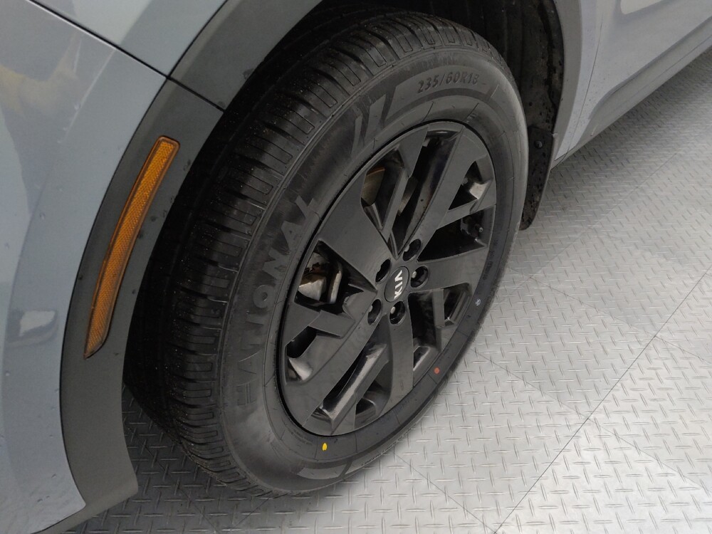 2021 Kia Sorento in St. Louis, MO 63136 - 18092078 31