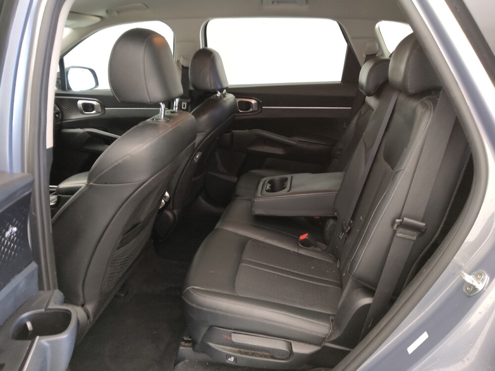 2021 Kia Sorento in St. Louis, MO 63136 - 18092078 18