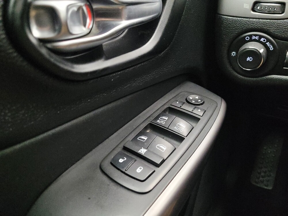 2021 Jeep Cherokee in Peoria, IL 61615 - 18092081 27