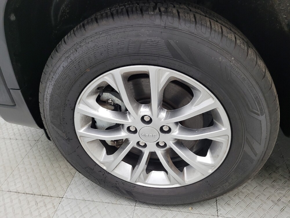 2021 Jeep Cherokee in Peoria, IL 61615 - 18092081 31