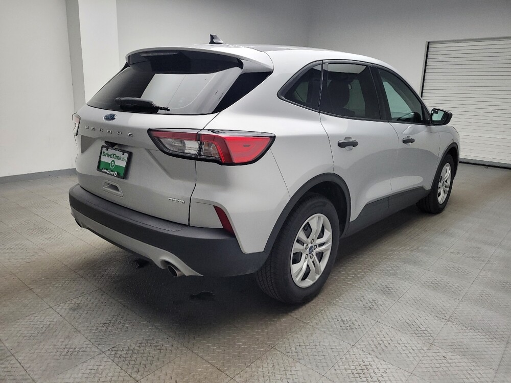 2020 Ford Escape in Taylor, MI 48180 - 18092083 9