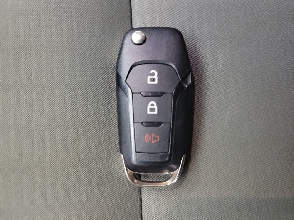 2020 Ford Escape in Taylor, MI 48180 - 18092083 32