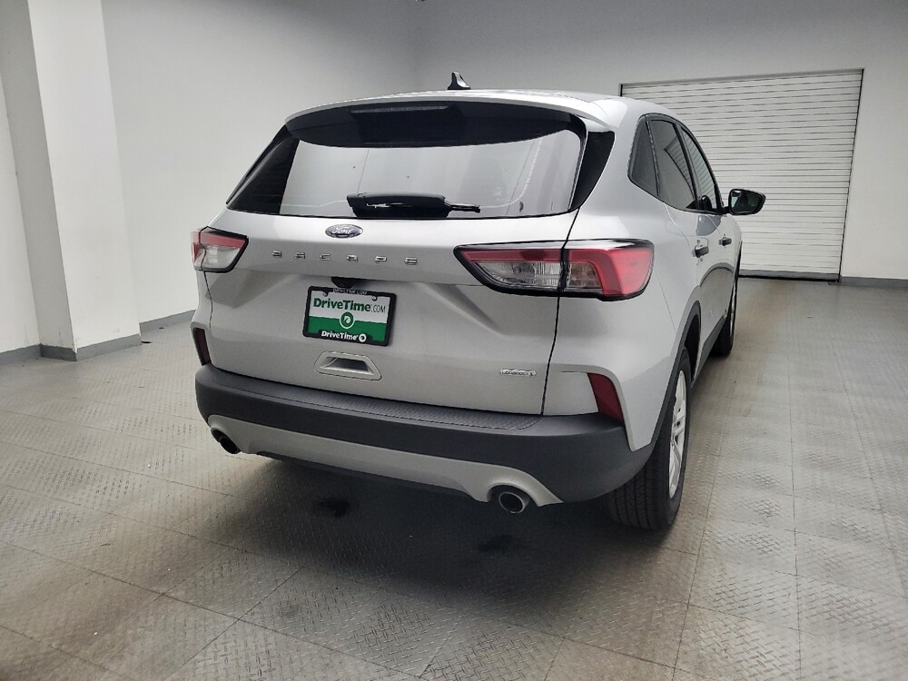 2020 Ford Escape in Taylor, MI 48180 - 18092083 7