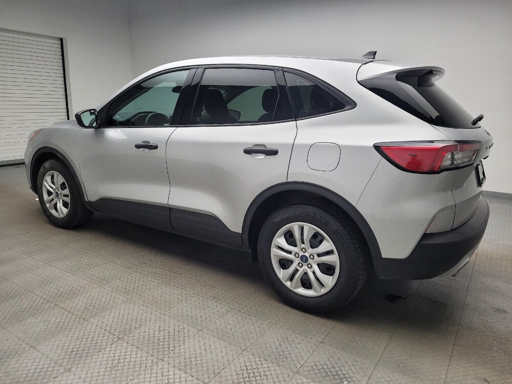 2020 Ford Escape in Taylor, MI 48180 - 18092083 3