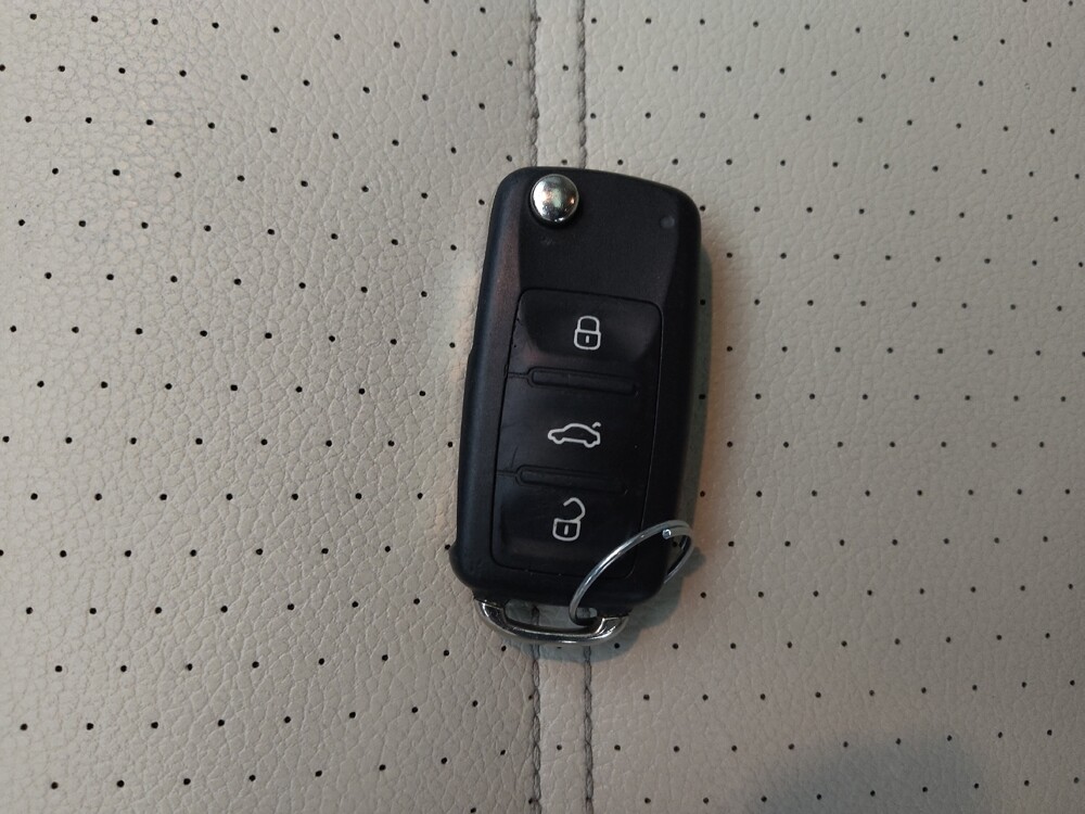 2018 Volkswagen Passat in Independence, MO 64055 - 18092088 32