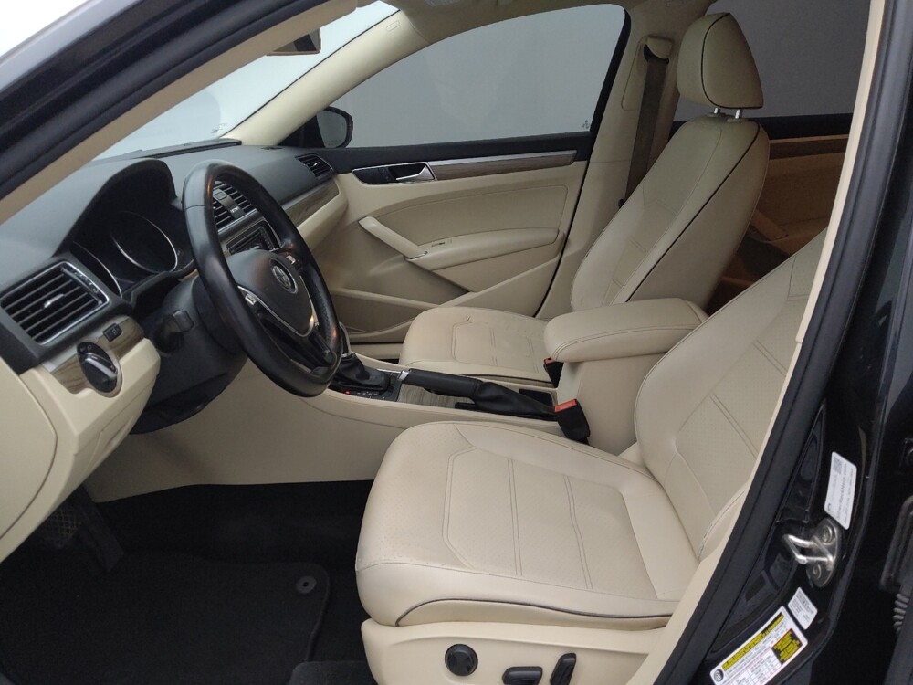 2018 Volkswagen Passat in Independence, MO 64055 - 18092088 17