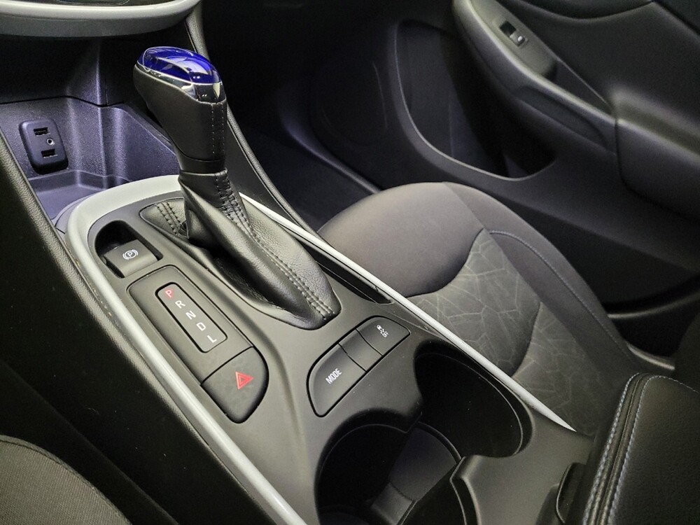 2017 Chevrolet Volt in Downey, CA 90241 - 18092090 26