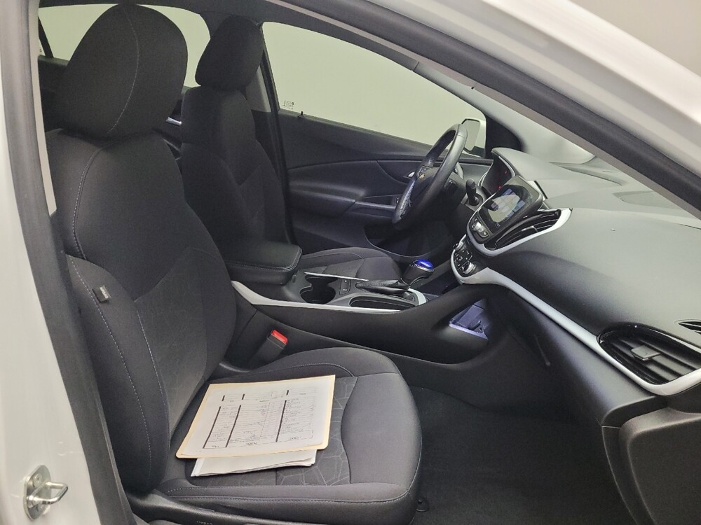 2017 Chevrolet Volt in Downey, CA 90241 - 18092090 21