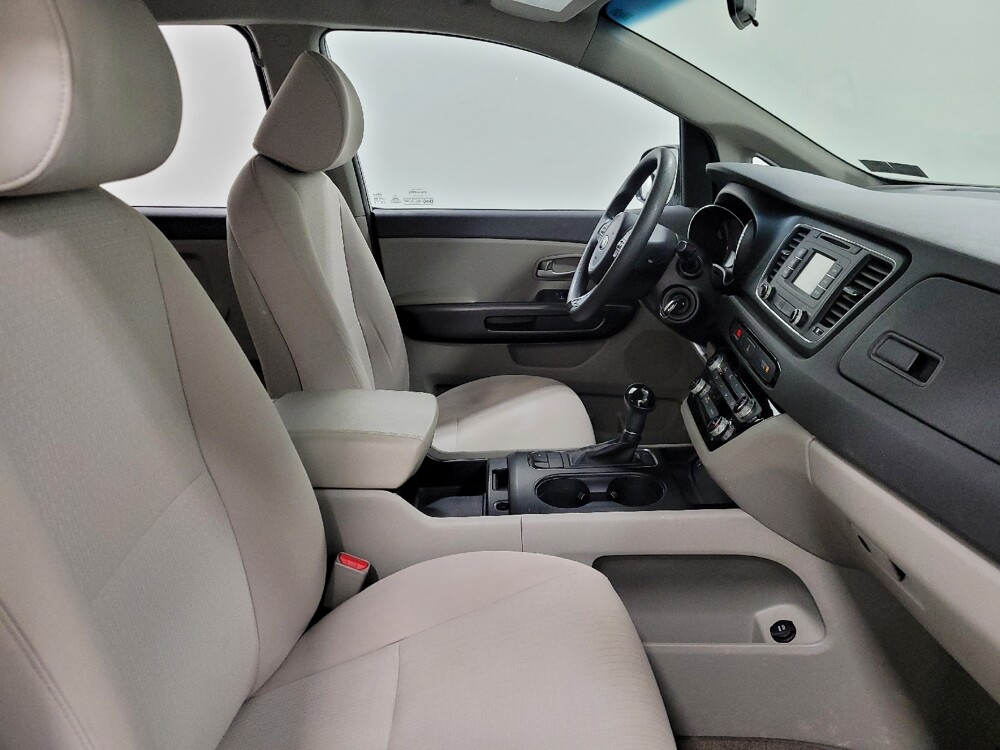 2016 Kia Sedona in Pittsburgh, PA 15236 - 18092095 21