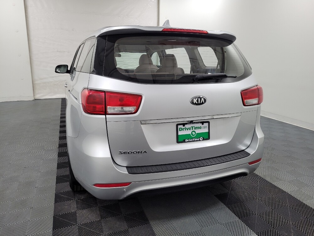 2016 Kia Sedona in Pittsburgh, PA 15236 - 18092095 6