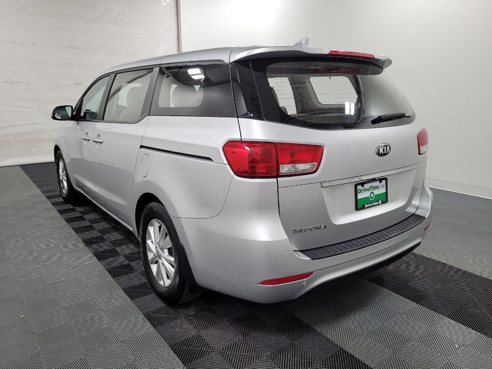 2016 Kia Sedona in Pittsburgh, PA 15236 - 18092095 5
