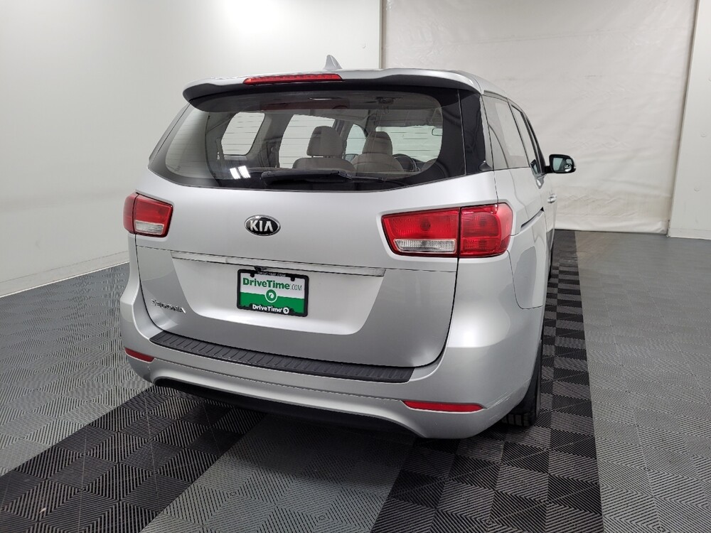 2016 Kia Sedona in Pittsburgh, PA 15236 - 18092095 7