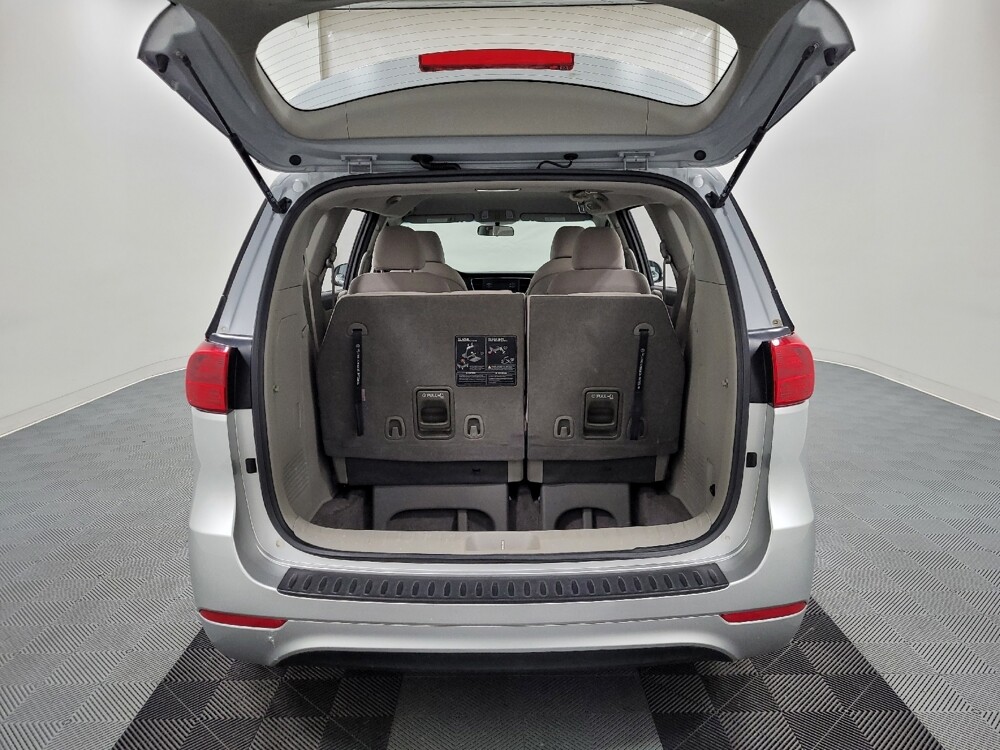 2016 Kia Sedona in Pittsburgh, PA 15236 - 18092095 29