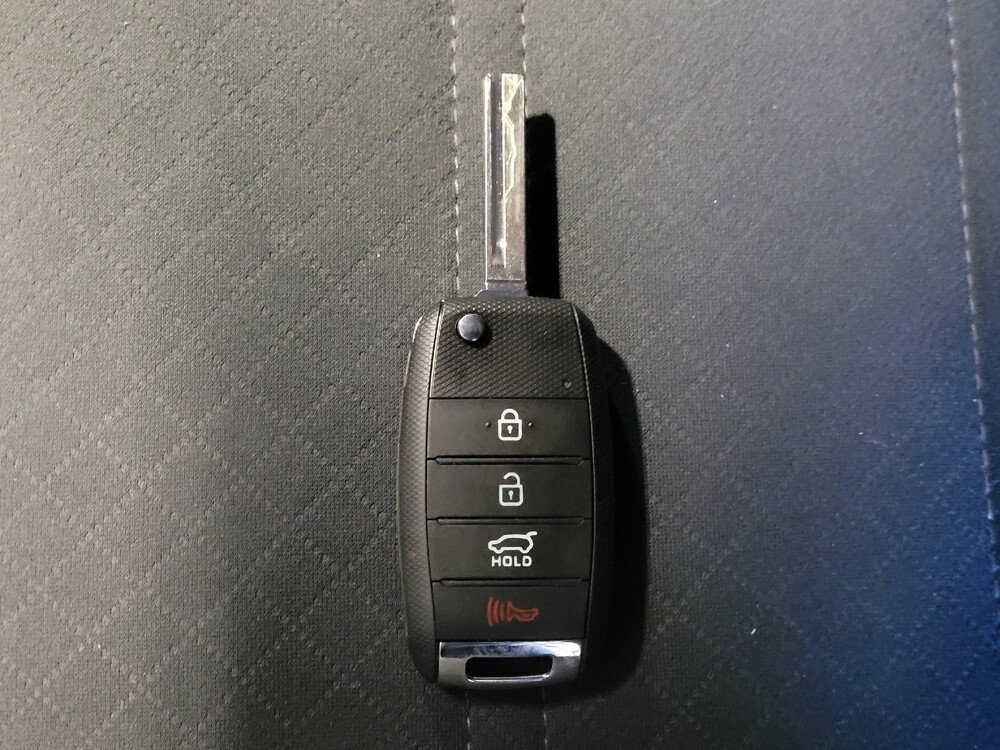 2016 Kia Sorento in Kissimmee, FL 34744 - 18092097 32