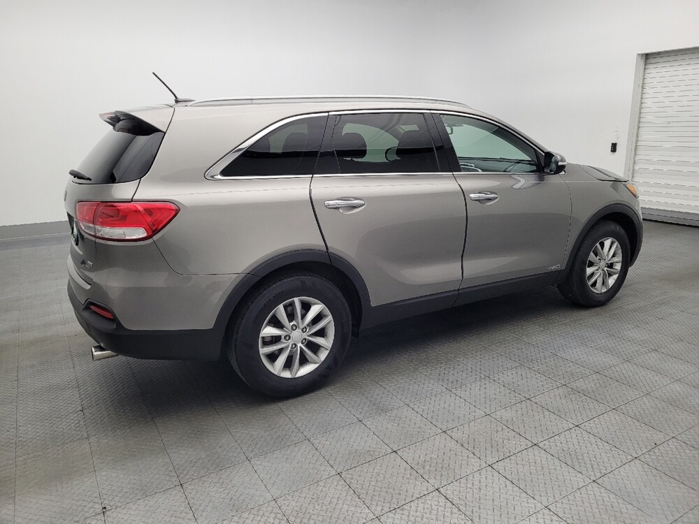 2016 Kia Sorento in Kissimmee, FL 34744 - 18092097 10
