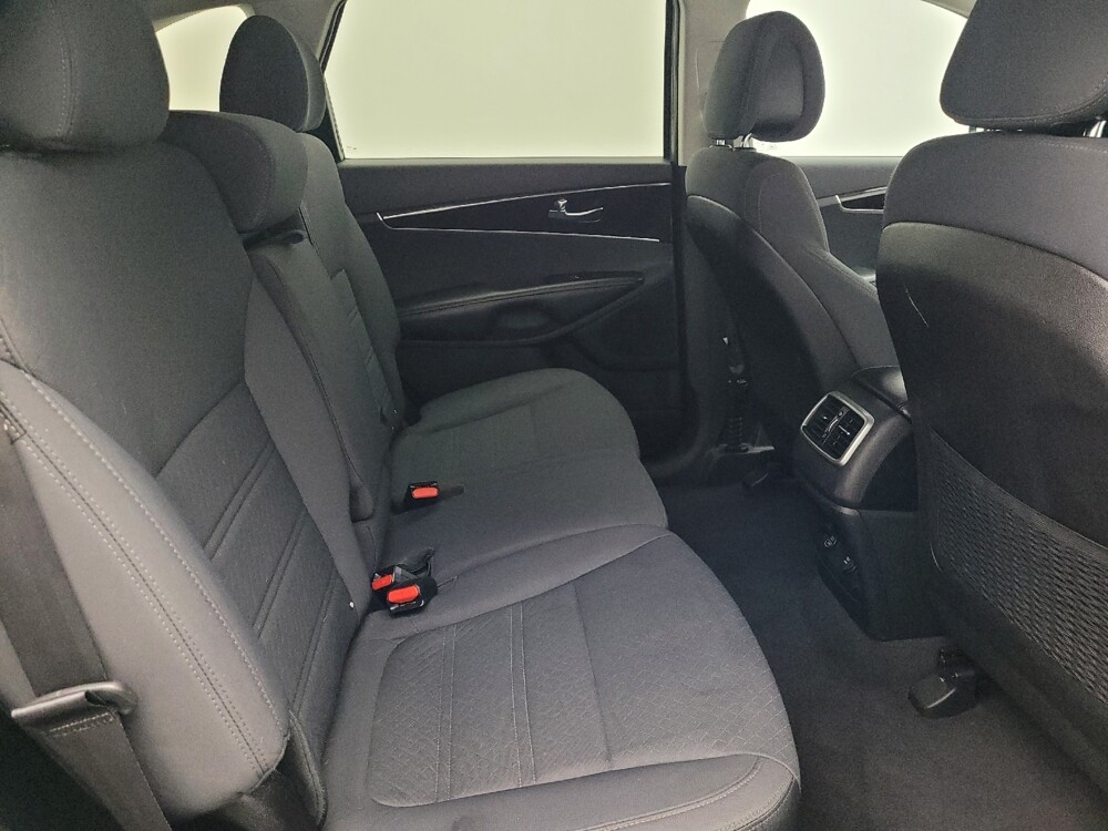 2016 Kia Sorento in Kissimmee, FL 34744 - 18092097 19