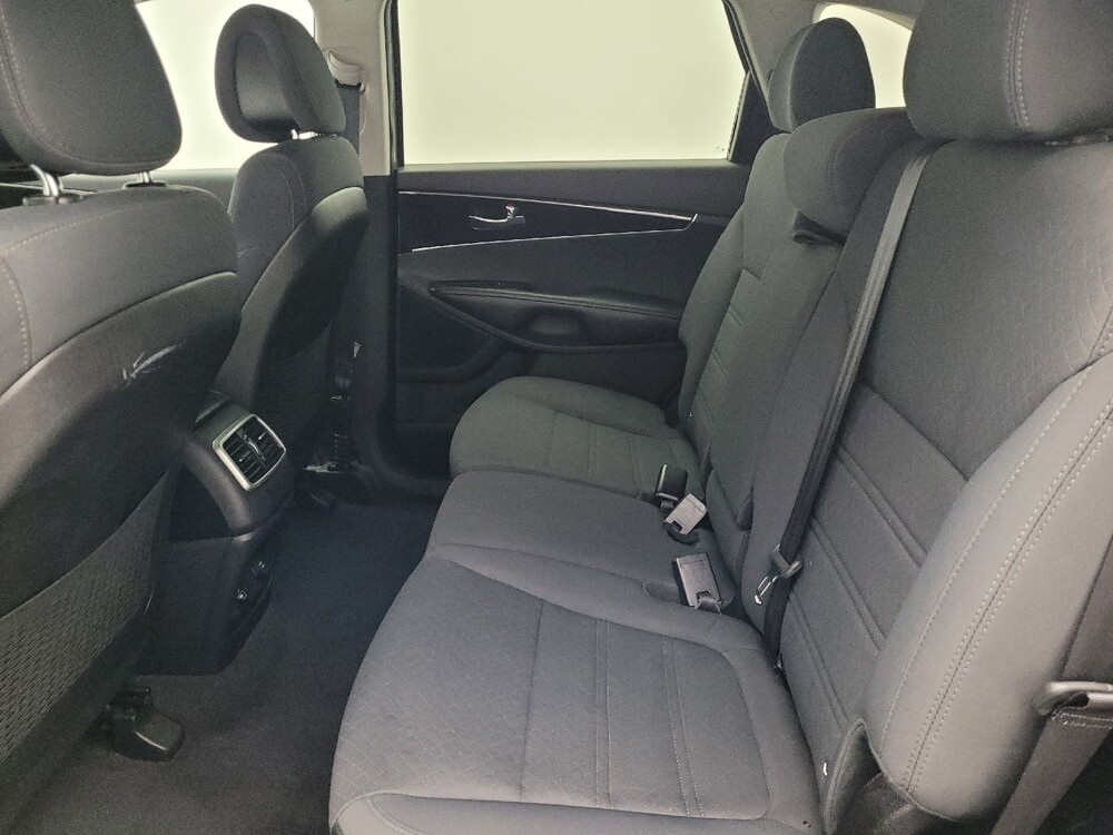 2016 Kia Sorento in Kissimmee, FL 34744 - 18092097 18