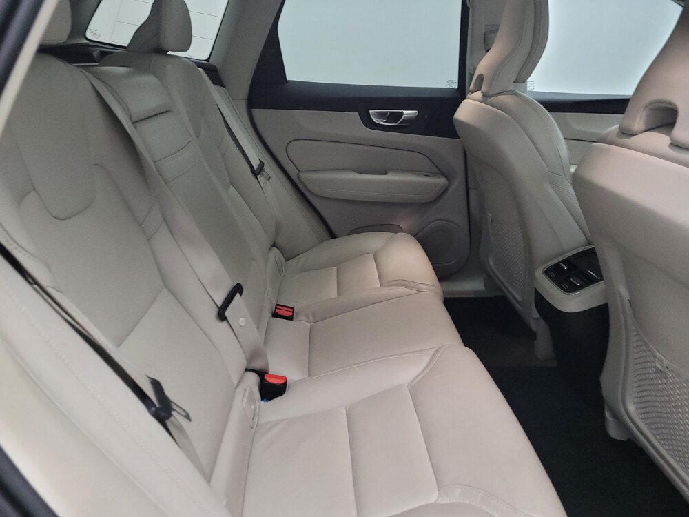2021 Volvo XC60 in Fort Worth, TX 76116 - 18092102 19