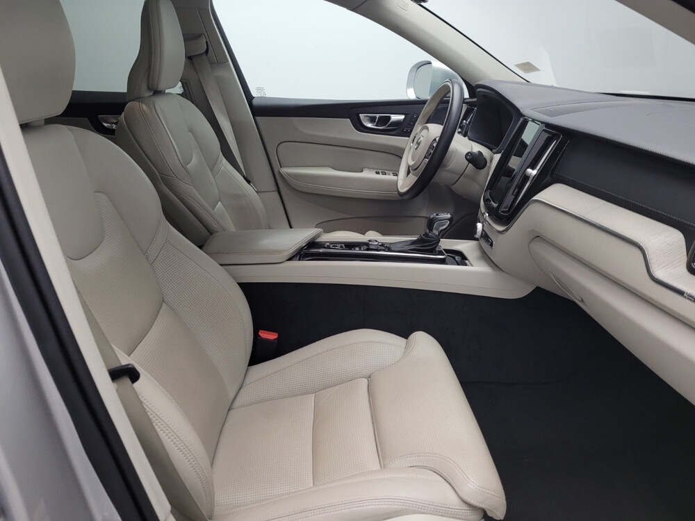 2021 Volvo XC60 in Fort Worth, TX 76116 - 18092102 21