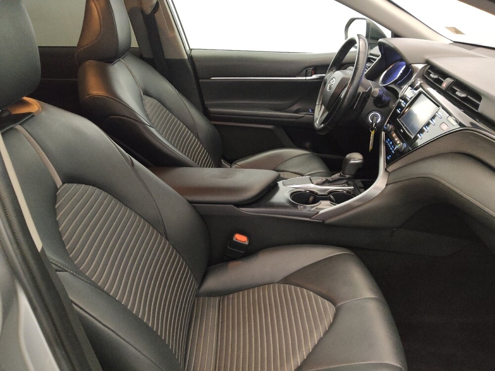 2020 Toyota Camry in Glen Burnie, MD 21061 - 18092106 21