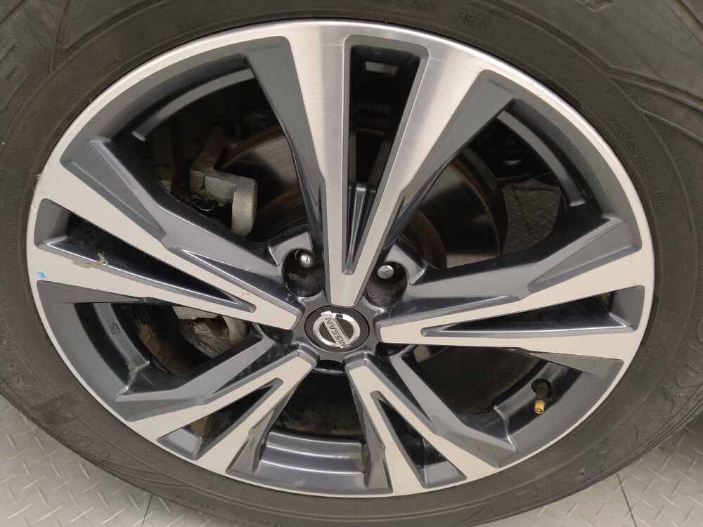 2017 Nissan Rogue in Conyers, GA 30094 - 18092107 31